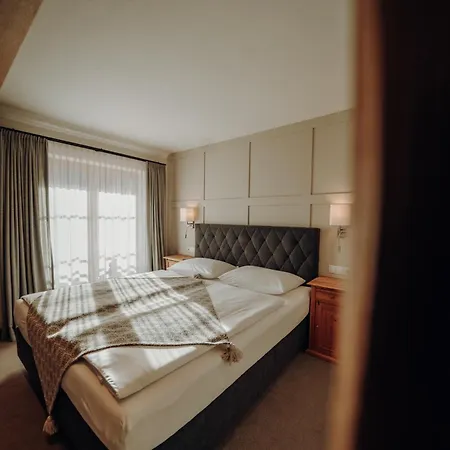 홈스테이 Landhaus Filzmoos